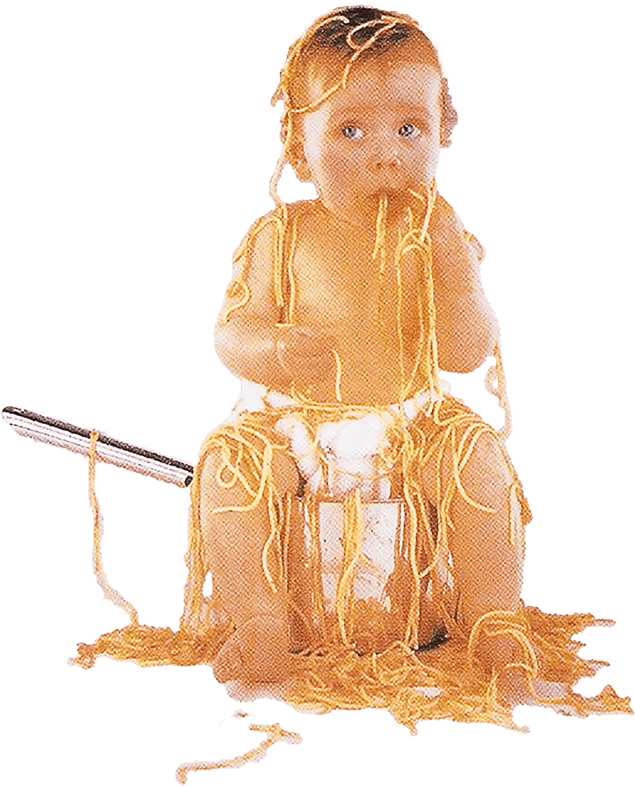 Ein Baby, das voll mit Spaghetti ist und auf einem Topf sitzt.